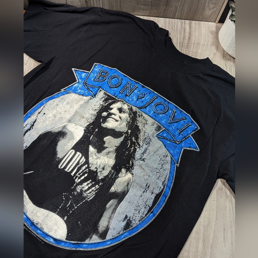Vintage 80's BON JOVI ROCK Concert T Shirt Size Large SSI Tag